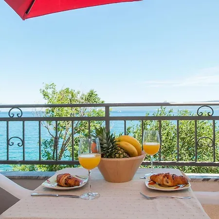 Apartment Roza Duce