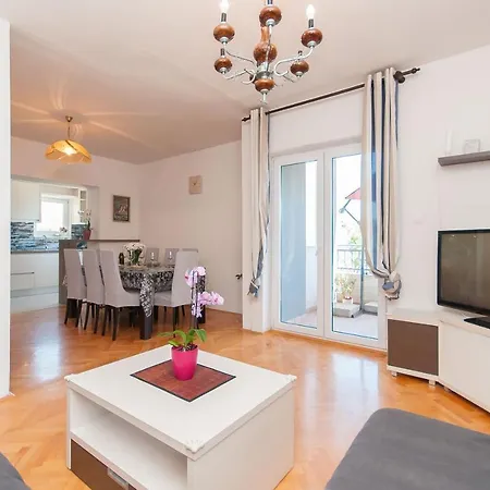 Apartment Roza