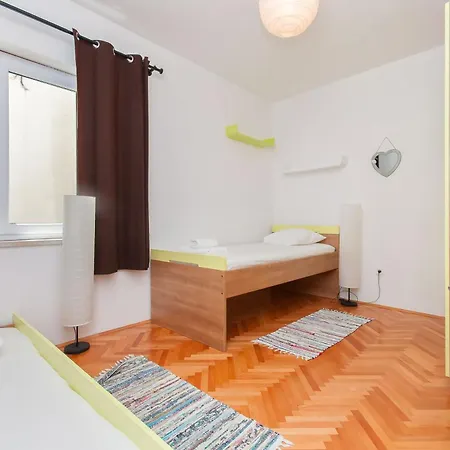 Roza Apartment Duce
